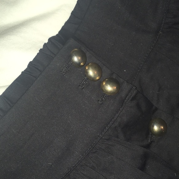 Adorable black and gold button high waist skirt - Picture 3 of 9
